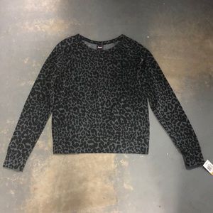 Jennifer Moore sweater———Bin-J-15